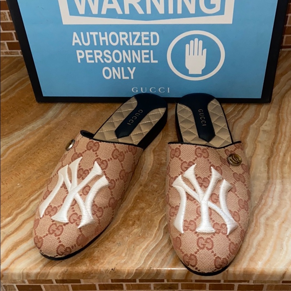 Gucci NY GG slides🌟price drop🌟